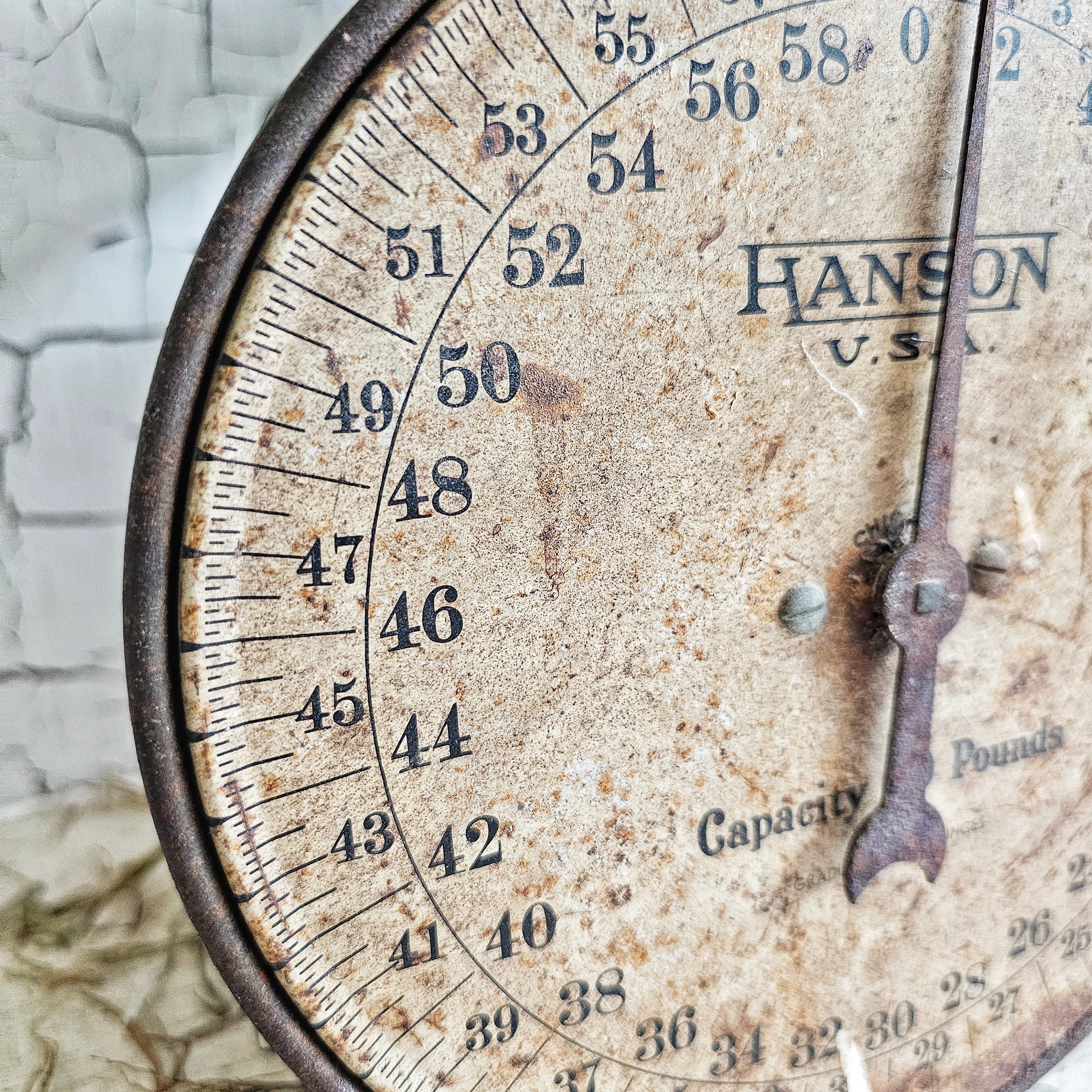 Chippy Rusty Metal Hanson Scale – Olde Tyme Marketplace