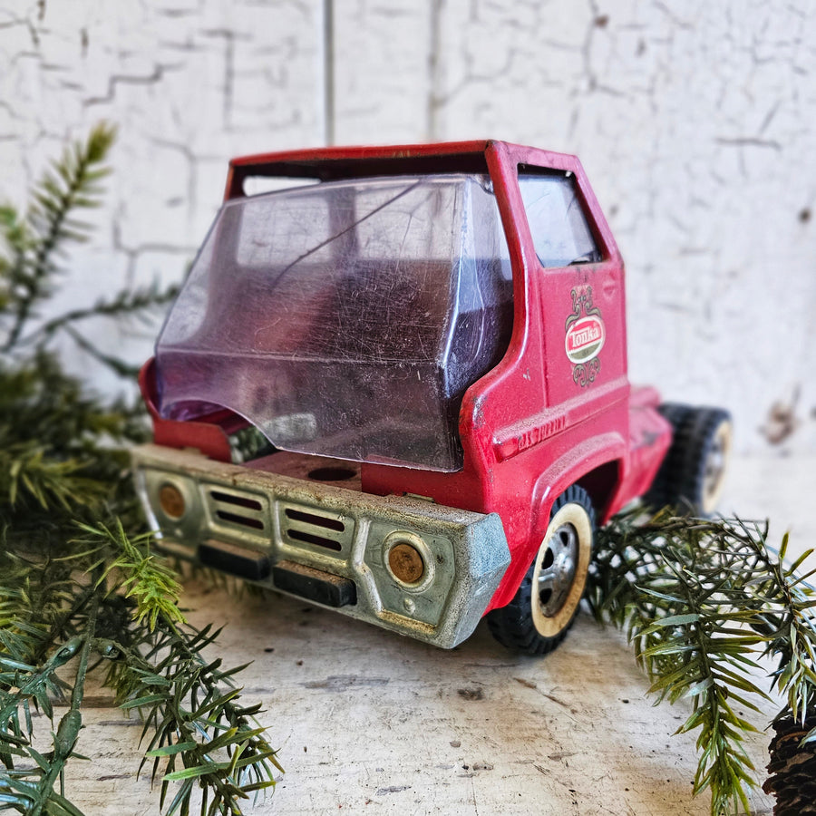 Vintage Chippy Red Meta Tonka Truck