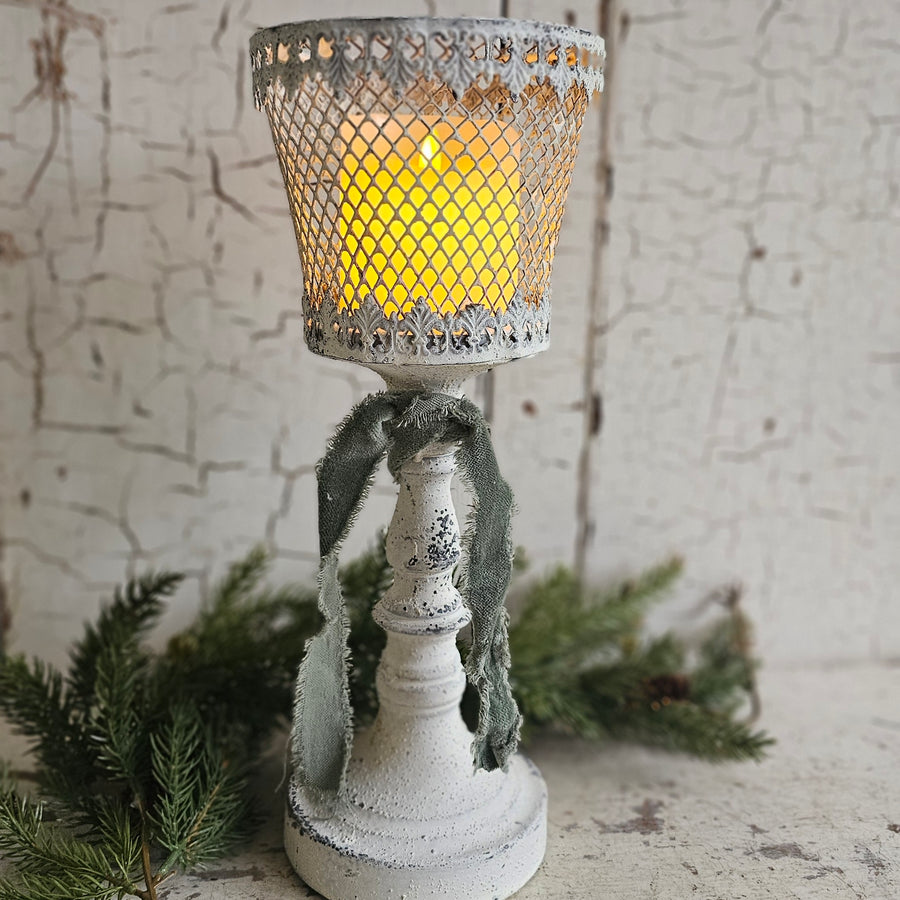 DOORBUSTER DEAL Vintage Style Finespun Metal Candle Holder