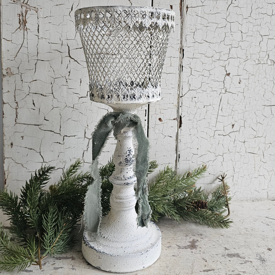 DOORBUSTER DEAL Vintage Style Finespun Metal Candle Holder