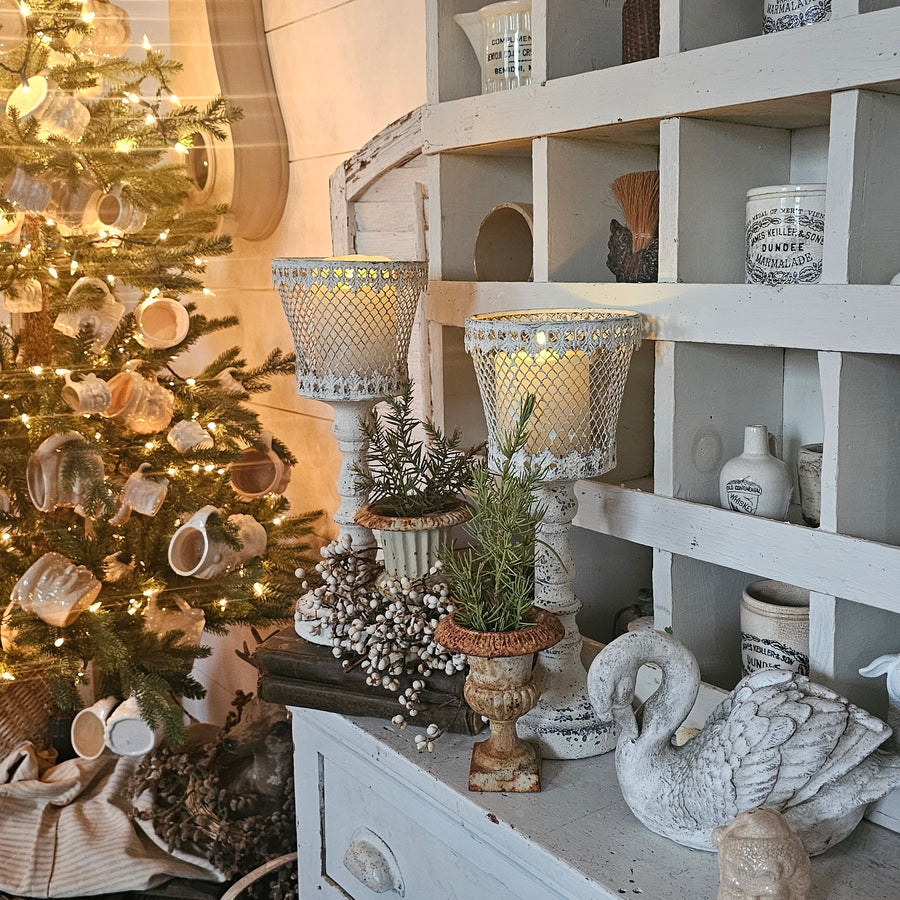 DOORBUSTER DEAL Vintage Style Finespun Metal Candle Holder