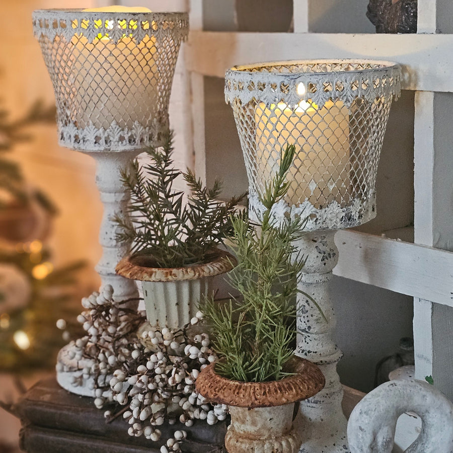 DOORBUSTER DEAL Vintage Style Finespun Metal Candle Holder