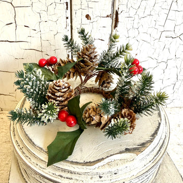 Small Berry & Pinecone Candle Ring