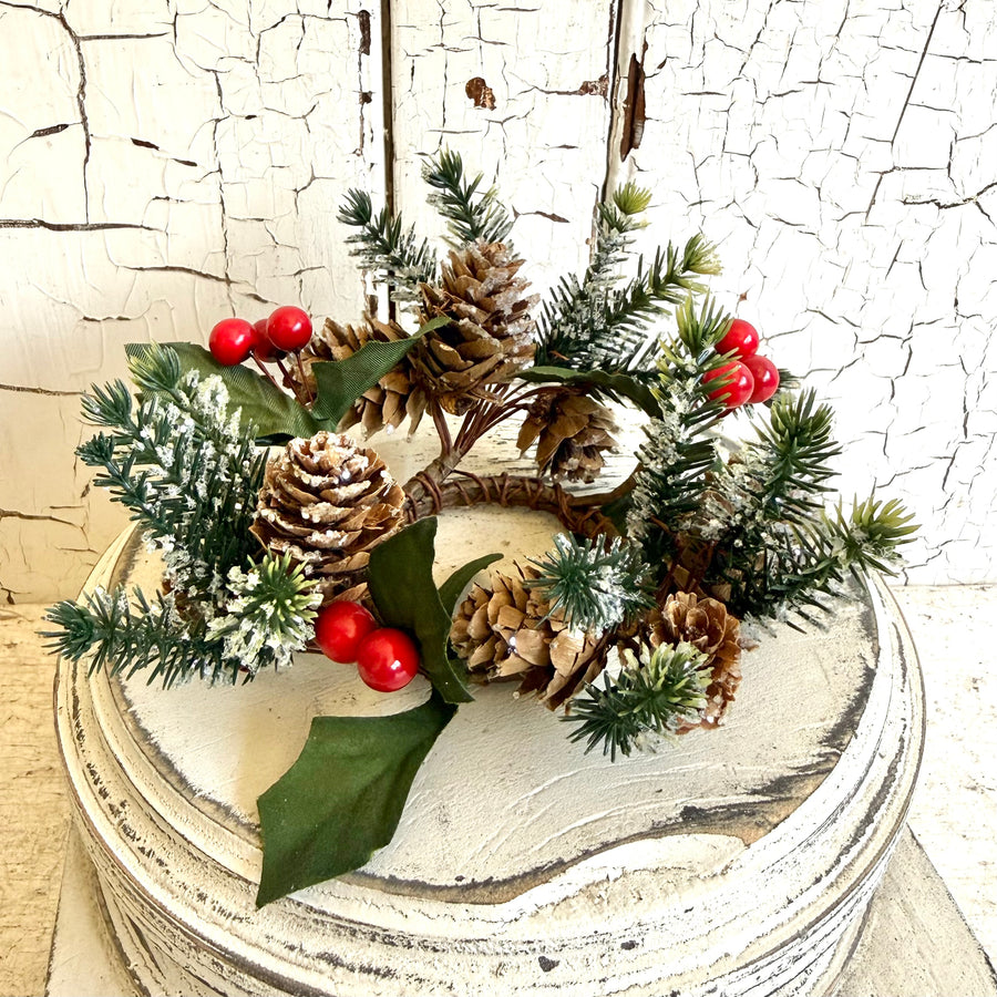 Small Berry & Pinecone Candle Ring