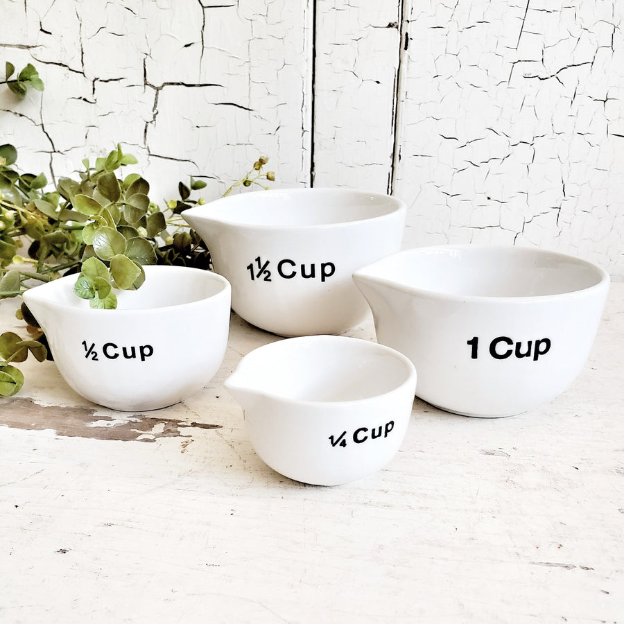 Set of 4 Stoneware Measuring Cups