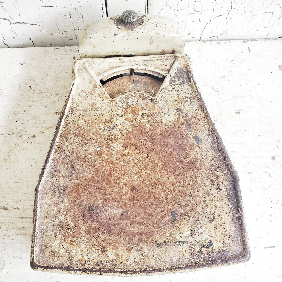 Vintage Rusty Crusty Scale