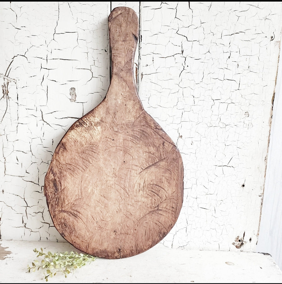 SMALL  Slim Round Wooden Cutting Board